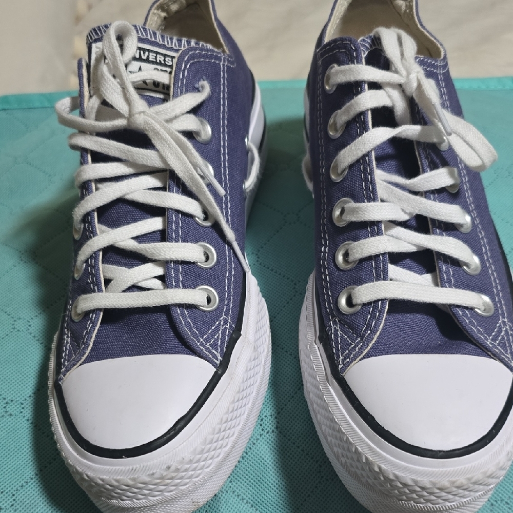 Converse Blue and White Sneakers Classic Design Womens Size 7